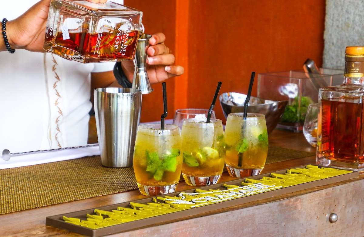 Ideas para Atraer Clientes a un Bar de Copas