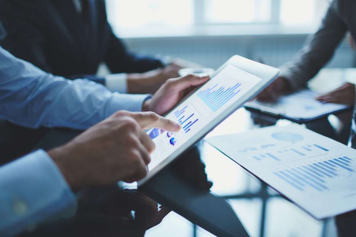 Qué tan rentable es comprar un local comercial